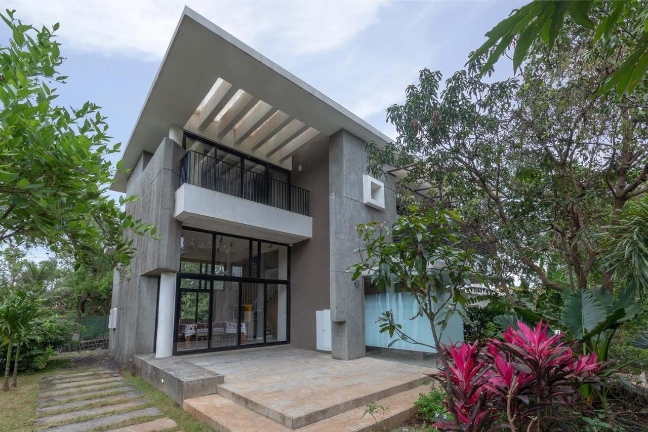 Villa Foresta By Stayvista With Modern Decor, Swimming Pool & Expansive Lawn For A Perfect Escape لونافالا المظهر الخارجي الصورة