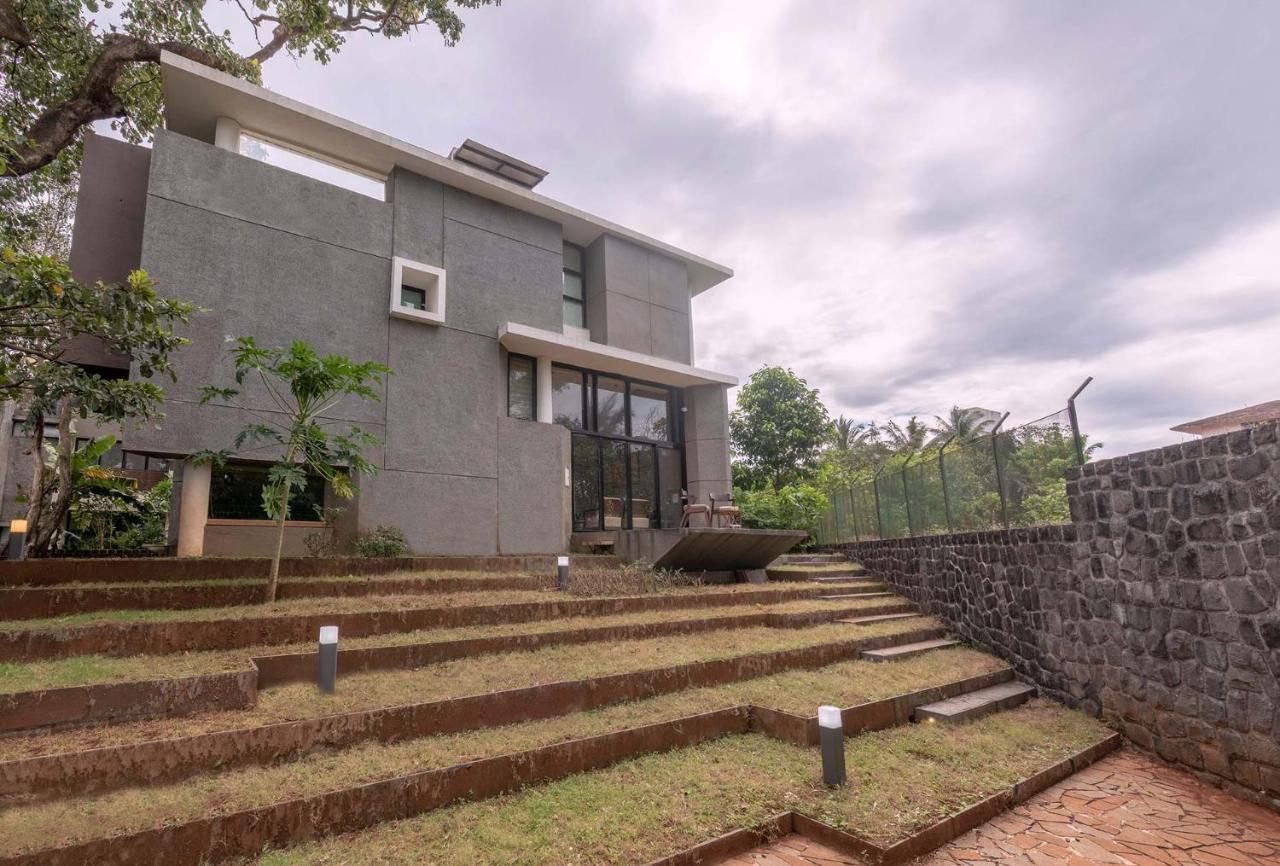 Villa Foresta By Stayvista With Modern Decor, Swimming Pool & Expansive Lawn For A Perfect Escape لونافالا المظهر الخارجي الصورة