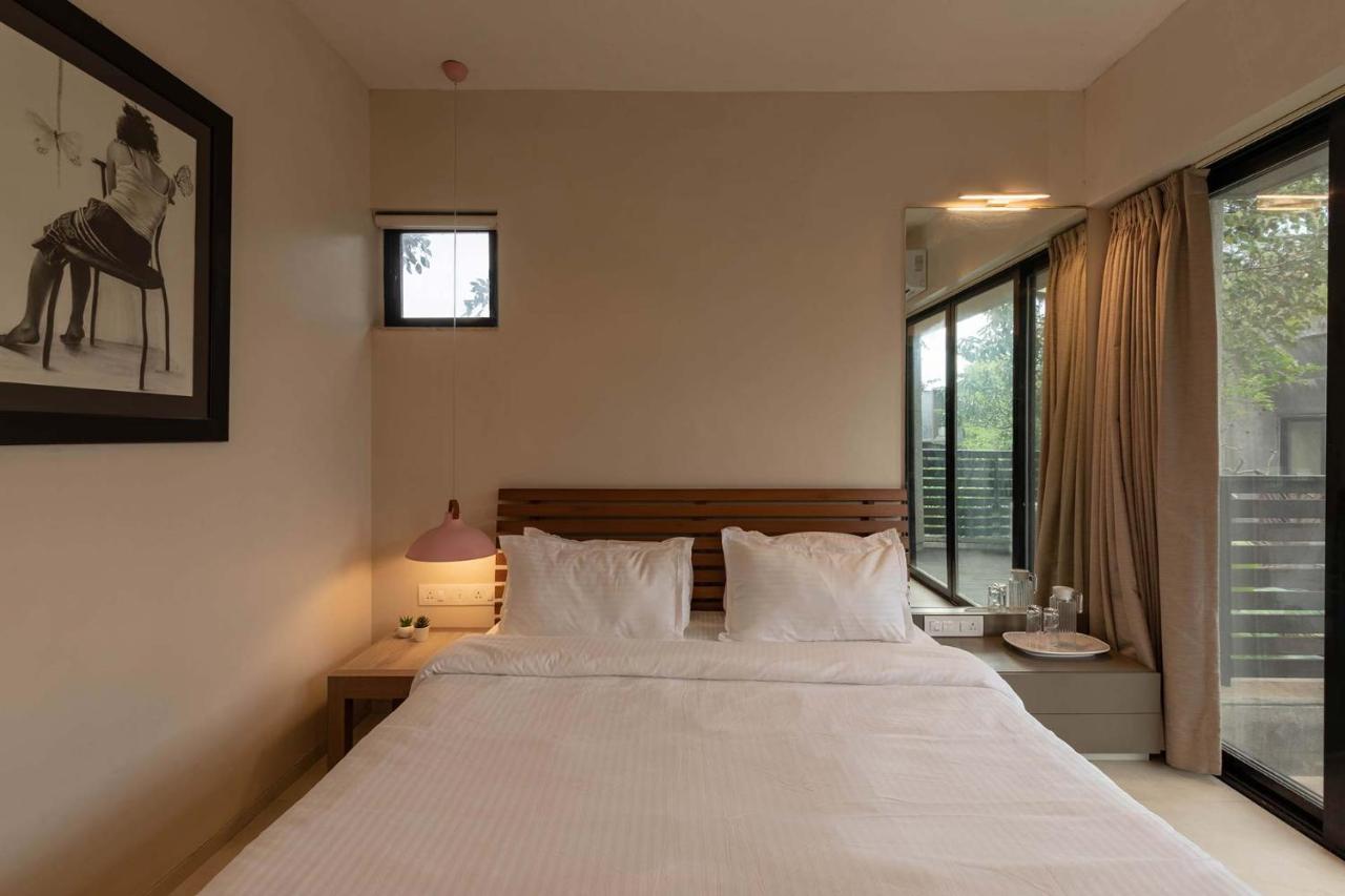 Villa Foresta By Stayvista With Modern Decor, Swimming Pool & Expansive Lawn For A Perfect Escape لونافالا المظهر الخارجي الصورة